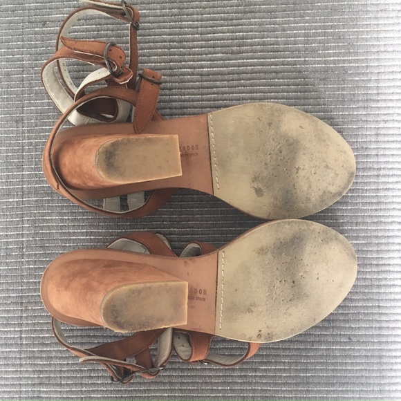 Freda Salvador Fringed Gladiator Block Heel Sandals In Camel Suede US 6.5 - Picture 12 of 13